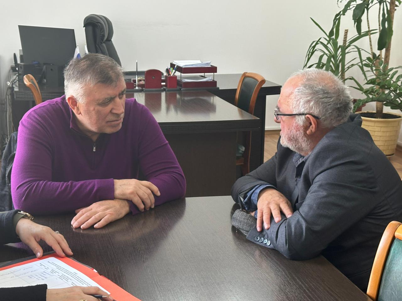 Руководитель ветслужбы Дагестана ответил на обращения граждан в Бабаюртовском районе